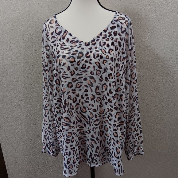 NWOT CABI Long Sleeve Animal Print Blouse Size M - Picture 1 of 5